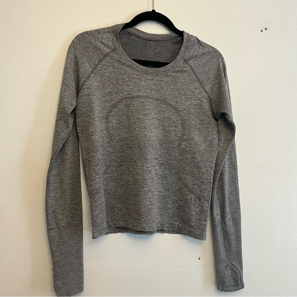 8 | Gray Lululemon Swiftly Tech 2.0 Long-Sleeve *Waist Length